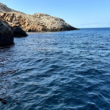 Vakantiehuis House By The Beach,next To Village,sunset View Finikas (Syros)