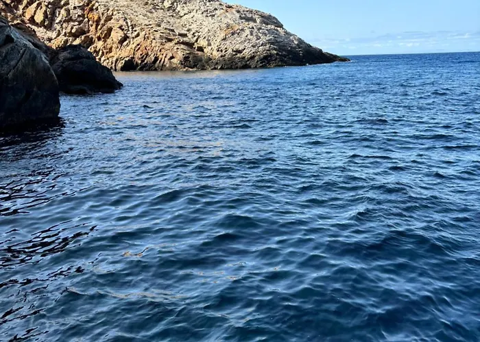 Vakantiehuis House By The Beach,next To Village,sunset View Finikas (Syros)